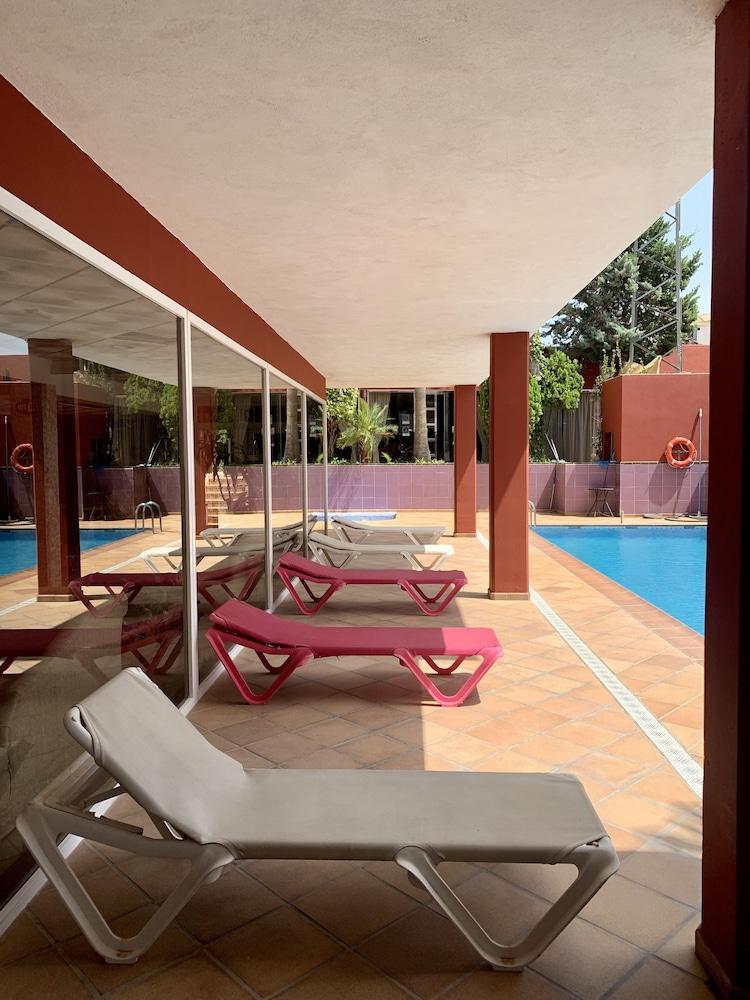 Aparthotel Residencial Vidalbir L'Alfas del Pi Exterior photo