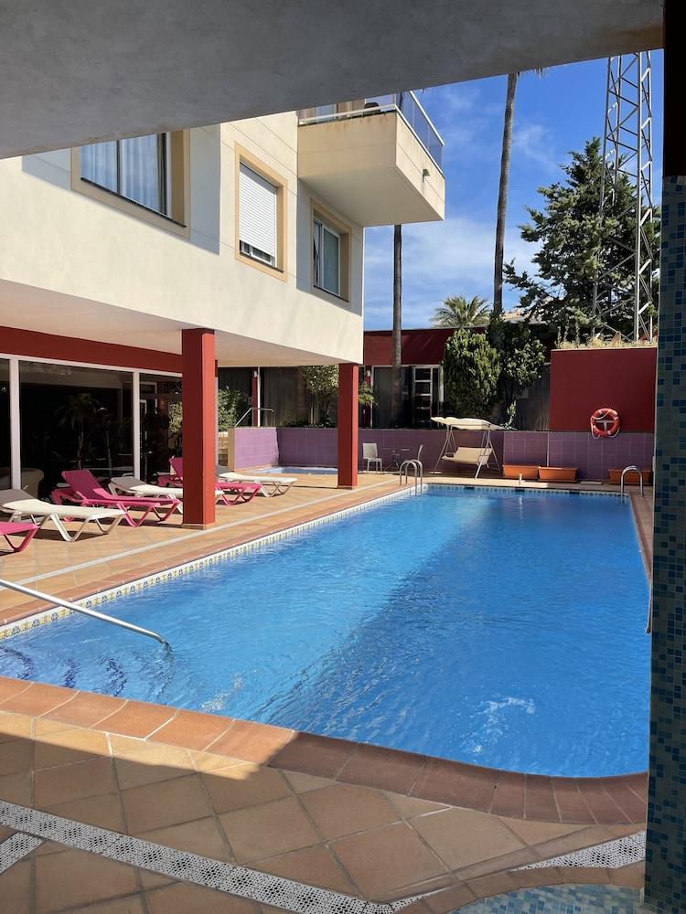 Aparthotel Residencial Vidalbir L'Alfas del Pi Exterior photo